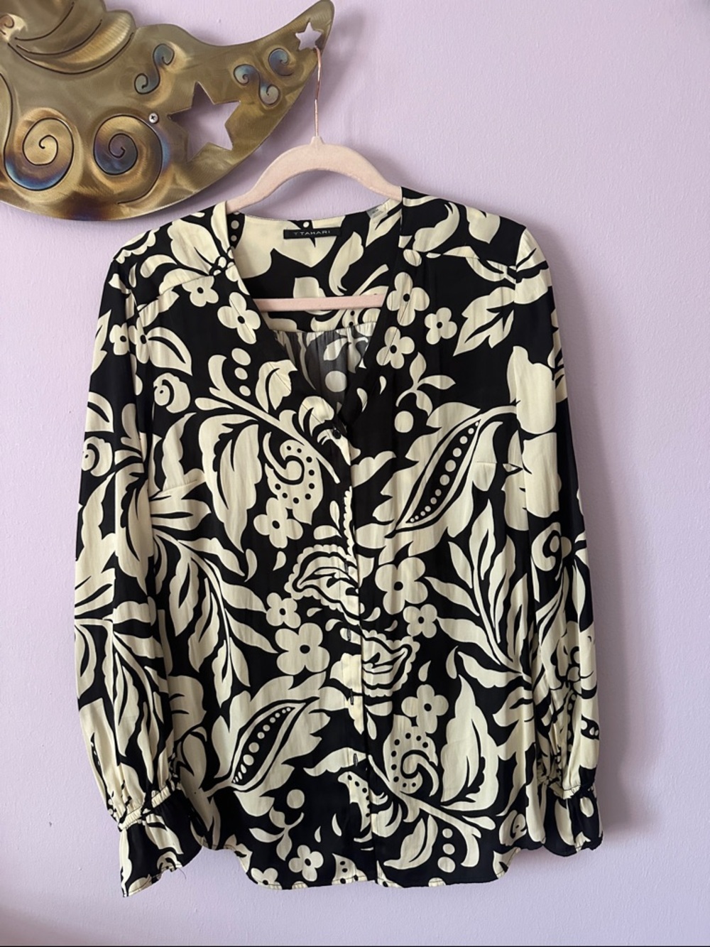 Tahari Black & Cream Floral-Print Button Front Blouse